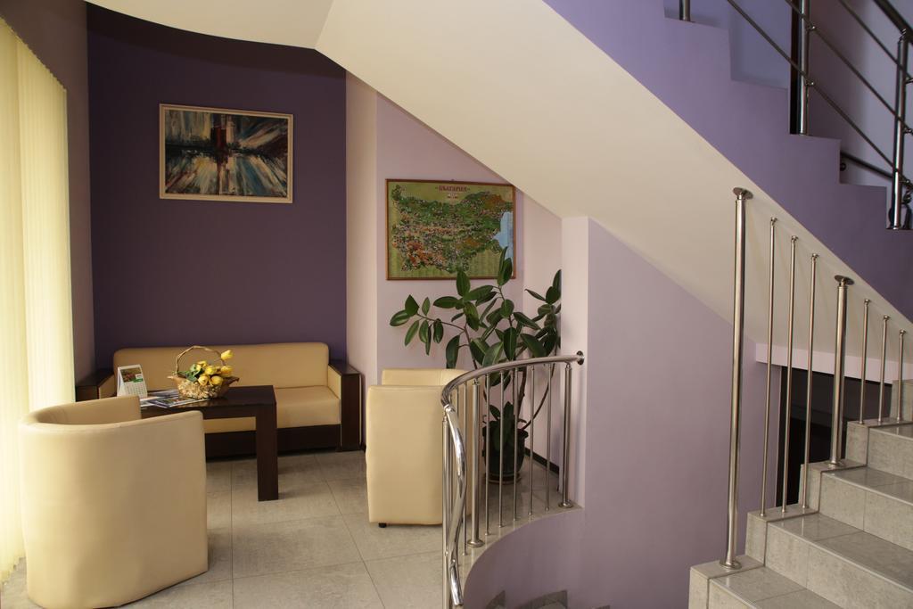 Family Hotel Avramov วีดิน ภายนอก รูปภาพ